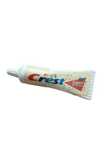 1997 Mattel Zahnarzt Barbie Puppe Wappen Zahnpasta Zubehör gebraucht - Bild 1 von 2