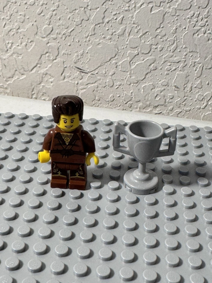 МИНИФИГУРКА LEGO NINJAGO Dareth с напечатанными ногами njo110 Grand Sensei Mojo Dojo - Изображение 1 из 1