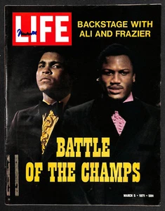 MUHAMMAD ALI Signed Autographed Vintage LIFE Magazine BECKETT BAS Auto Grade 10 - Picture 1 of 3