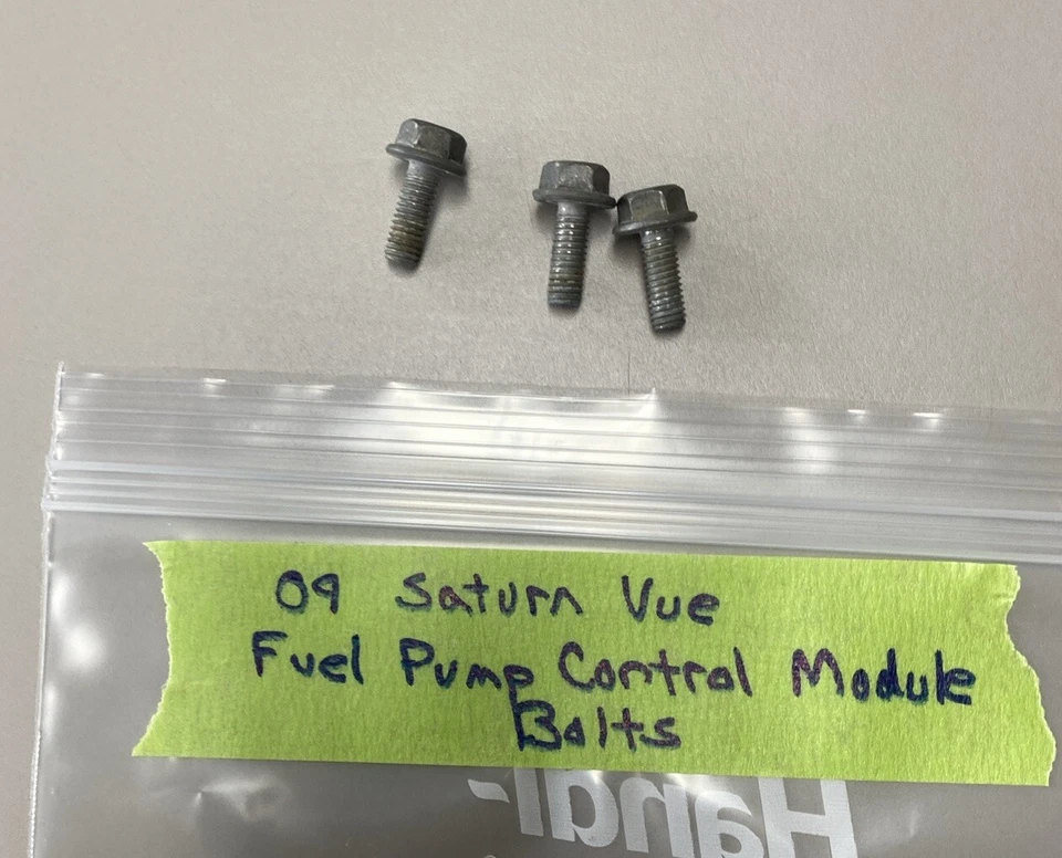 09 Pernos de módulo de control de bomba de combustible SATURN VUE Foto 1 de 1