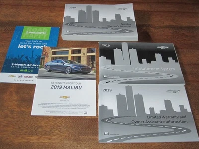 Chevrolet Malibu 2019 manual del propietario OEM con libros complementarios Foto 1 de 2