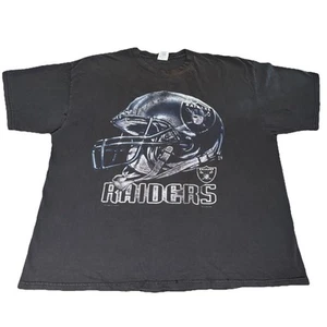 Vintage Oakland Raiders Tshirt - BIG Helmet Men’s 2XL Distressed 2001 Y2K - Picture 1 of 14