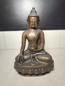 Antico Buddha cinese vintage in bronzo dorato alto 8 pollici - Foto 1 di 10