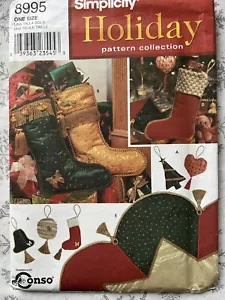 Simplicity 8995 Weihnachtsschmuck Strümpfe Baumrock Schnittmuster ungeschnitten - Bild 1 von 1
