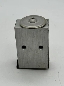 A/C Expansion Valve A22-45432-000 New Old Stock Freightliner? Columbia - Picture 1 of 4