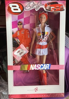 Barbie NASCAR Dale Earnhardt Jr. # 8 Muñeca Etiqueta Rosa 2006 Nueva En Caja Foto 1 de 4