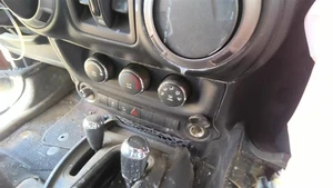 Temperature Control LHD VIN W 6th Digit Jk Body Fits 14-18 WRANGLER 28108235 - Picture 1 of 9