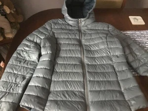 Damen Jacke Gr.42 leicht wie ein Feder. - Bild 1 von 3