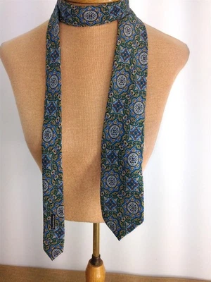 Gravata masculina vintage Gianni Versace 1990-1997 100% seda 3 X 57,5 azul geométrica  - Imagem 1 de 4