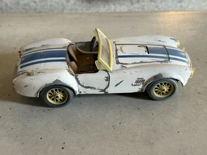 Maisto AC Cobra 427 blanco desgastado OLD FRIENDS - Imagen 1 de 6