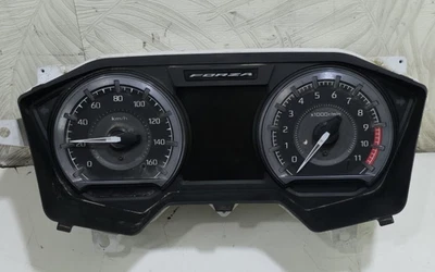 STRUMENTAZIONE CONTACHILOMETRI TACHIMETRO HONDA FORZA 350 2023 2024 incidentata - Immagine 1 di 4