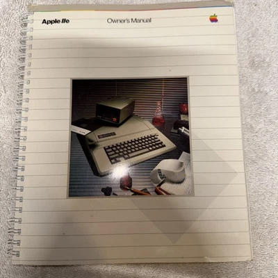 VINTAGE APPLE IIE COMPUTER OWNER’S MANUAL 1982 (030-0356-C) ** - Image 1 of 4
