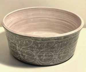 Artist Signed Art pottery ceramic bowl hand painted Gray - Picture 1 of 7