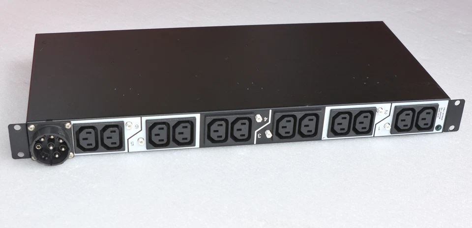 IBM Pdu Converter 380V -> 12x 220V Port Volt 39J1183 39Y8926 #E32 - Image 1 of 1
