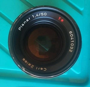 Pialla Carl Zeiss, obiettivo 1,4/50 T* S.N. 6041032 Stesso giorno - Foto 1 di 13