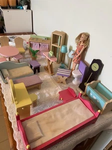Barbie Furniture, Clothes And Doll - Bild 1 von 6