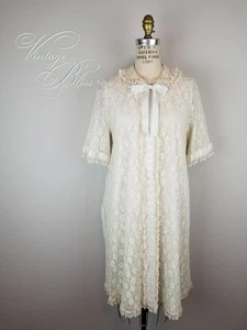 Vintage 1950's I. Magnin & Co Pale Buttery Yellow Lace Over Pale Blue Robe - Picture 1 of 9