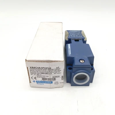 Telemecanique XS8C4A1PCP20 Inductive Proximity Switch - Image 1 of 4