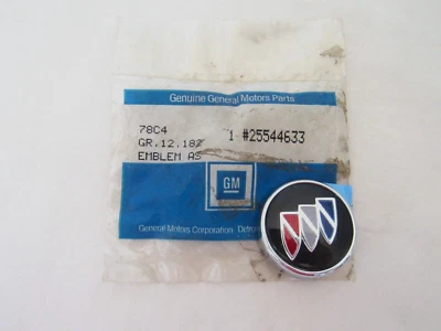 Nuevo de Lote Antiguo 1992-96 Buick LeSabre Cubierta Trasera Tapa Maletero Tri-Shield Emblema GM 25544633 Foto 1 de 4