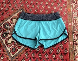 Lululemon Run Speed Shorts 4Way Stretch Blue Tropics Size 6 Burlap black gym - Picture 1 of 6