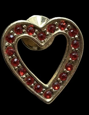 Broche prendedor vintage Avon corazón rojo tono dorado rubí pedrería con joyas arte para usar Foto 1 de 4