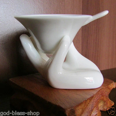 Chinese tea accessories tea filter net with holder hand shape porcelain strainer - Image 1 of 4