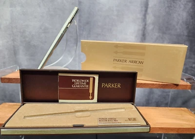 Bolígrafo Parker Arrow de acero inoxidable con borde dorado hecho en EE. UU. 1981 NOS Foto 1 de 4