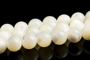 Perline conchiglia trochidea bianca 6 mm pietre preziose rotonde perline sfuse - Foto 1 di 4