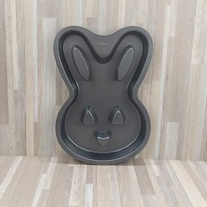 Sartén antiadherente Wilton (2105-0819) Spring Bunny Face - Imagen 1 de 6