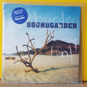 SOUNDGARDEN - BURDEN IN MY HAND. UK 7" LTD ED WHITE DISC 1996. A&M RECORDS #2152 - Picture 1 of 4