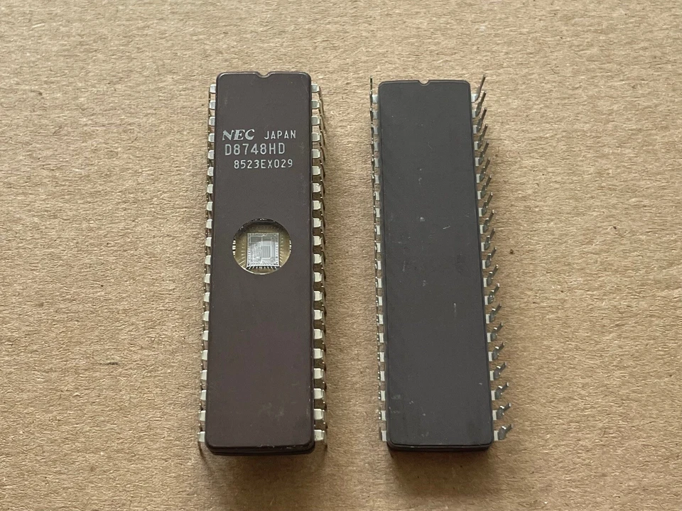 1 Stück Integrierte Schaltung - UPD8748HD (D8748HD) - NEC - WDIP40 - DC: 85+ - Image 1 of 1