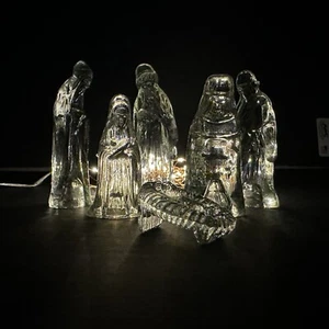 Vintage Clear Glass Nativity Scene 6 Piece Baby Jesus Holy Family Wise Men Kings - Picture 1 of 22