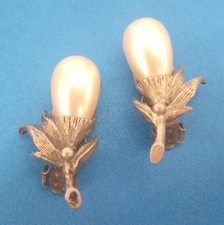 Vintage Silver Tone Faux Pearl Botanical Flower Clip Earrings