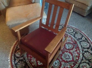 Antique Arts and Crafts Mission Oak Rocker – original finish - Picture 1 of 10