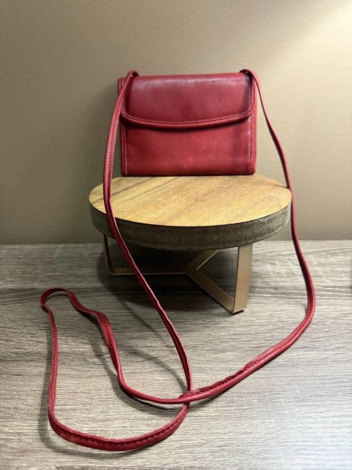 Hermosa Bandolera Cartera Columpio Coach Años 90 De Colección Roja Foto 1 de 4