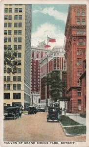 DETROIT MI CANYON OF GRAND CIRCUS PARK c1920s VINTAGE POSTCARD 071325 U - Picture 1 of 2