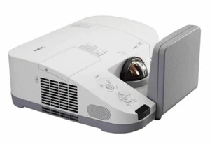 Proyector de corto alcance HDMI NEC U250X DLP, ¡2364 horas! - Imagen 1 de 4