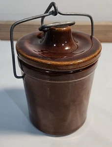 Vintage 6" braun glasiert Steinzeug Topf mit Bügel Deckel Verschluss - Bild 1 von 7