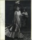 1982 Photo de presse Lola Golan faisant des danses espagnoles au Café La Bohème - mja74744