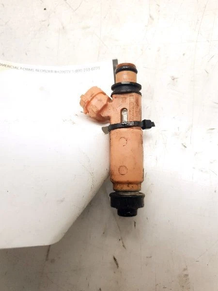 04-08 TOYOTA SOLARA SLE 3.3L 6CYL Inyector de combustible  Foto 1 de 4