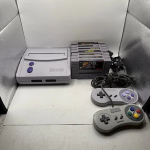 Super Nintendo SNES JR Konsole SNS-101 mit Controllern, 7 Spielen! - Bild 1 von 10