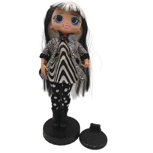 LOL Surprise O.m.g. Muñeca de moda Lights Groovy Babe con soporte - Imagen 1 de 5