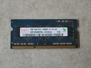 GENUINE HYNIX LAPTOP MEMORY RAM STICK 2GB 1RX8 PC3-10600S-9 HMT325S6BFR8C-H9 - Picture 1 of 2
