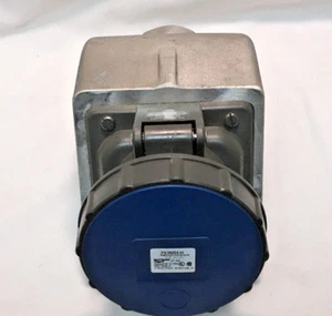 Receptáculo de pin y manga P&S PS360R6-W 60A 250V con caja de montaje en superficie 1-1/2 buje - Imagen 1 de 5