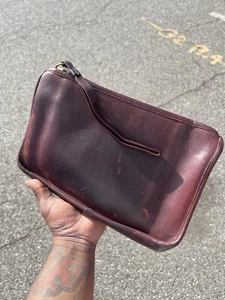 Vtg 70s Coach Made In NYC, USA Burgundy Leather Basic Clutch Bag Wristlet - Picture 1 of 4