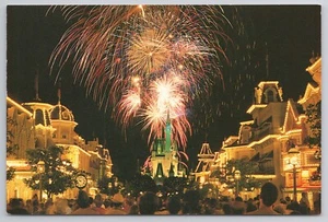 Disney World Postcard Walt Fantasy In The Sky - Picture 1 of 2