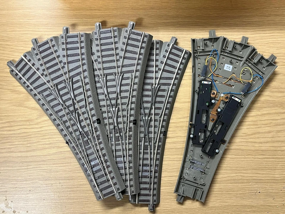 Roco 61160 Geoline Three Way Switch DWW Bedding Condition A - Image 1 of 1