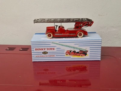 DINKY TOYS FRANCE NO  32D DELAHAYE FIRE ESCAPE IN VERY GOOD CONDITION - Imagem 1 de 4