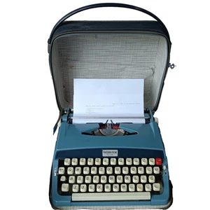 Brother Webster XL-500 Blue Manual Typewriter Vintage Portable With Carry Case - Picture 1 of 10