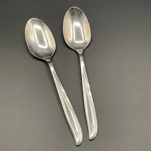 Vintage Oneida Twin Star Teaspoons - Lot of 2 - Picture 1 of 5